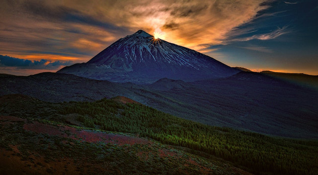 Ilustrasi Sejarah Gunung Telomoyo,Foto:Pexels/Ray Bilcliff