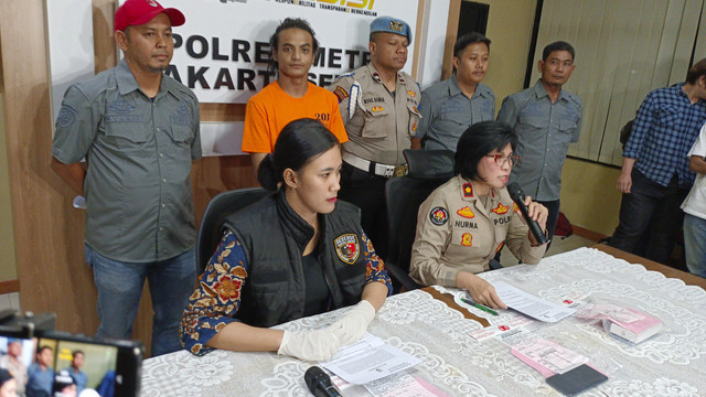 Vadel Badjideh resmi ditetapkan sebagai tersangka oleh Polres Metro Jakarta Selatan. Foto: Aprilandika Pratama/kumparan