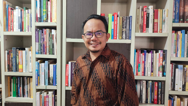 Robby Patria, dosen di Universitas Maritim Raja Ali Haji (UMRAH), Tanjungpinang. Sumber foto koleksi pribadi.