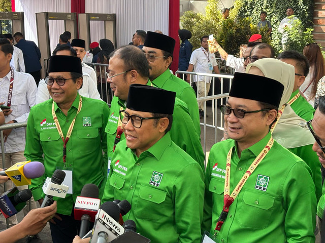 Ketua Umum PKB Muhaimin Iskandar (Cak Imin) sampai di SICC, Bogor pada Sabtu (15/2). Foto: Abid Raihan/kumparan