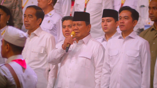 Jokowi, Prabowo Subianto, dan Gibran Rakabuming Raka di HUT Gerindra di SICC Bogor, Sabtu (15/2/2025). Dok Ist