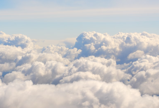 negeri diatas awan banten. Foto Hanya Ilustrasi Bukan Tempat Sebenarnya. Sumber Foto: Unsplash/Pero Kalimero