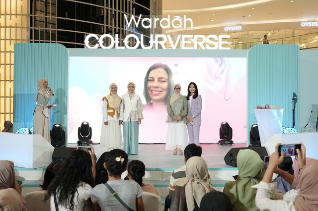 Konferensi pers Wardah Beauty AI di area Wardah Colourverse di Atrium Senayan City pada Jumat (13/2). Foto: Wardah