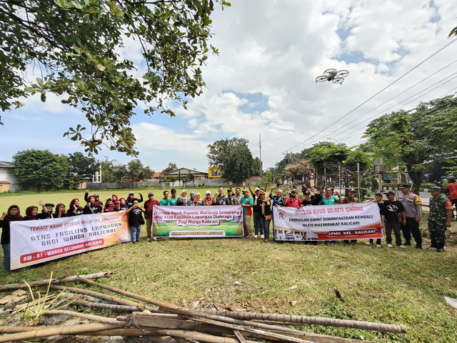 Warga mengapresiasi Pemerintah Kota Semarang yang berhasil mempertahankan Lapangan Kalicari sebagai aset daerah dan menjadikannya ruang untuk publik. Foto: dok. Pemkot Semarang