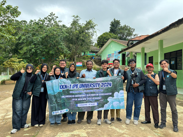 Kegiatan supervisi program mahasiswa KKNT IPB 2025 di Desa Batulawang, Cianjur | Foto: agromaritim.ipb.ac.id