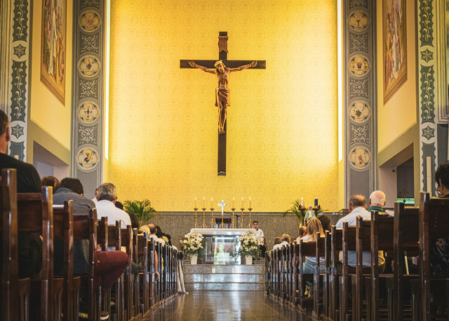 Ilustrasi sejarah gereja katedral Jakarta, foto: unsplash/Mateus Campos Felipe