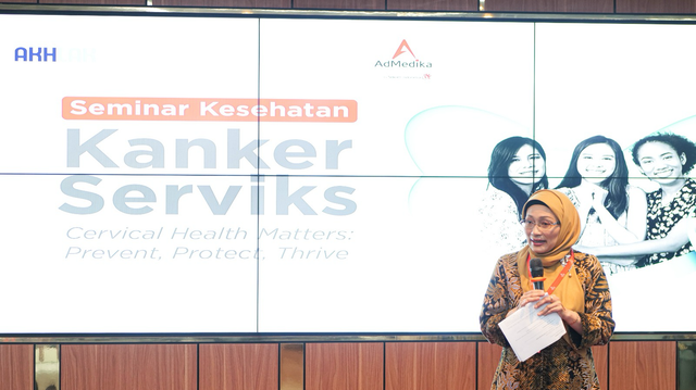 CEO AdMedika Dian Prambini pada acara Seminar Kesehatan Kanker Serviks "Cervical Health Matters: Prevent, Protect, Thrive" di ACE Room AdMedika, Telkom STO Gambir, Jakarta pada Kamis (13/2). Foto: Dok. Telkom