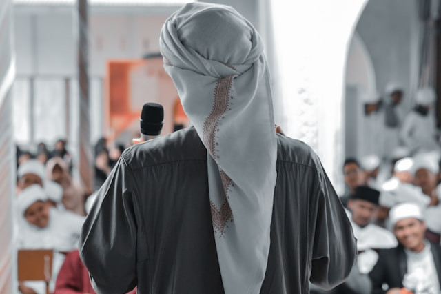 Syarat Solat Tahajud. Foto hanya ilustrasi. Sumber foto: Unsplash/Muhammad Adil