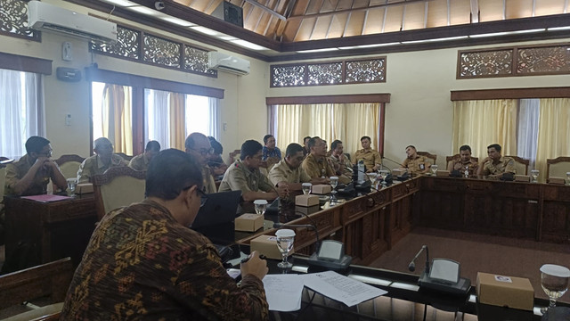 Rapat koordinasi infrastruktur sekolah di DPRD Bali. Foto: Denita BR Matondang/kumparan