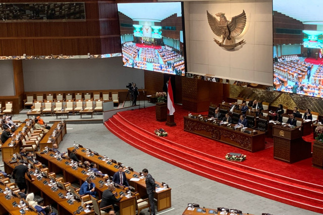 Suasana rapat paripurna DPR di Kompleks Parlemen Senayan, Jakarta, pada Selasa (18/2/2025). Foto: Luthfi Humam/kumparan