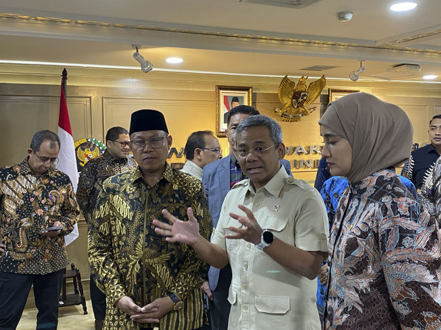 Wakil Menteri Keuangan Suahasil Nazara di DPD RI, Kompleks Parlemen, Jakarta, Selasa (18/2/2025). Foto: Muhammad Fhandra Hardiyon/kumparan