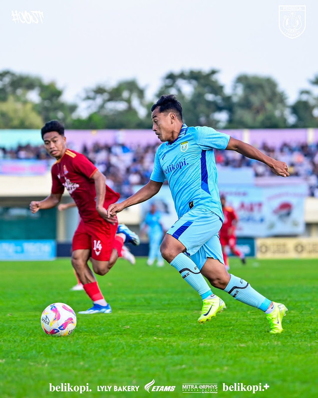 Persela Lamongan menghadapi Persijap Jepara dalam laga terakhir Grup Y Babak 8 Besar Liga 2 2024/25 di Stadion Tuban Sport Center, Selasa (18/2). Foto: Instagram @perselafc