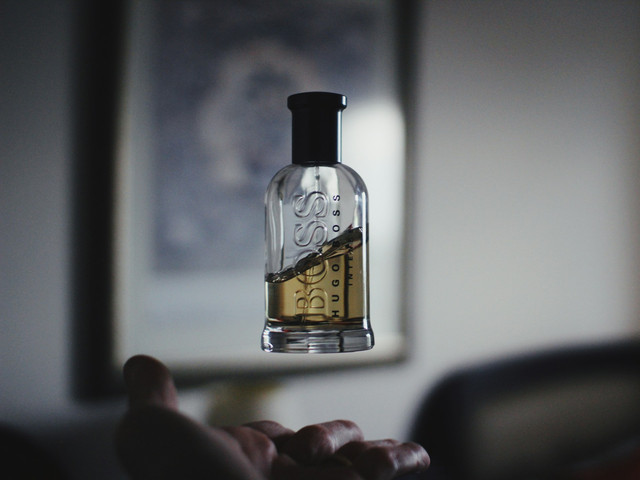 Ilustrasi rekomendasi parfum pria elegan. Sumber: felipepelaquim/unsplash