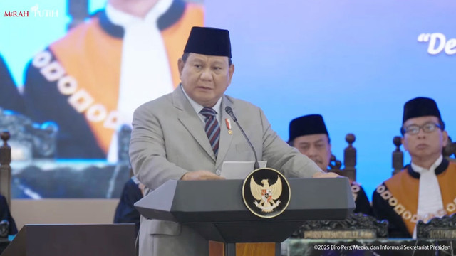 Presiden Prabowo Subianto memberikan sambutan dalam acara Laporan Tahunan Mahkamah Agung 2024. Foto: Youtube/Sekretariat Presiden