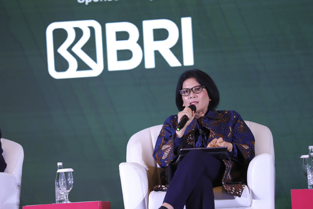 Staf Ahli Bidang UMKM Kementerian BUMN Loto Srinaita Ginting menjadi pembicara kumparan The Economic Insights 2025 di The Westin, Jakarta, Rabu (19/2/2025).
 Foto: Jamal Ramadhan/kumparan