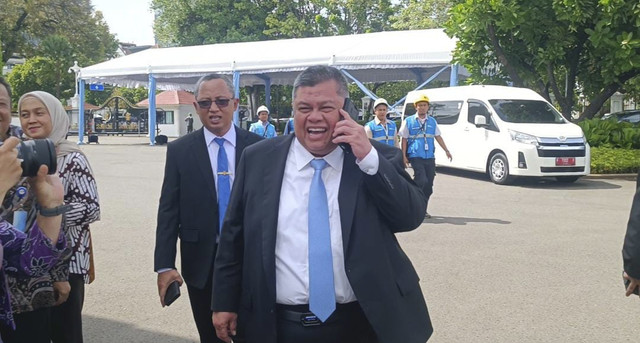 Kepala BPKP Yusuf Ateh tiba di Istana Negara, Jakarta Pusat, Rabu (19/2/2025).  Foto: Zamachsyari/kumparan