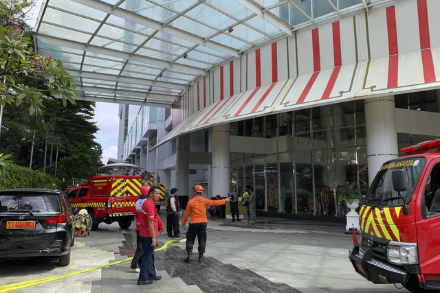 Suasana salah satu gedung yang terjadi kebakaran di kawasan Blok M, Jakarta Selatan, Rabu (19/2/2025). Foto: Luthfi Humam/kumparan