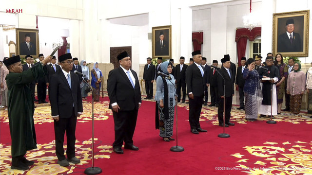 Suasana saat pelantikan Mendiktisaintek, Kepala dan Wakil Kepala BPKP dan BPS, serta Kepala BSSN di Istana Negara, Jakarta, Rabu (19/2/2025). Foto: Youtube/Sekretariat Presiden