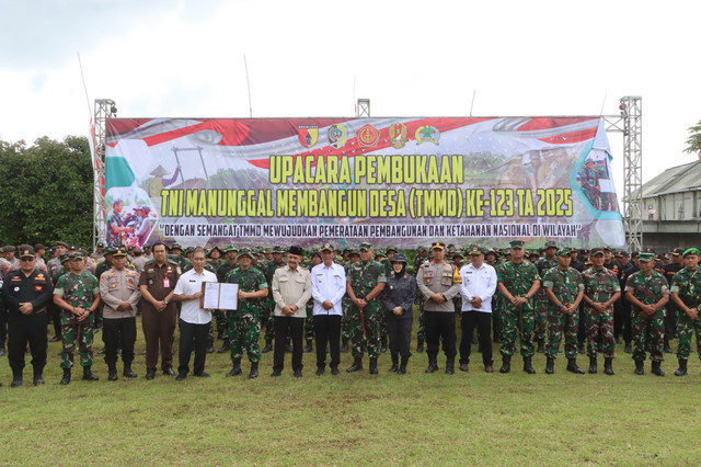 Wakapolres Tulungagung Menghadiri Acara Pembukaan TMMD ke 123 di Sendang