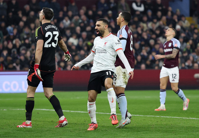 Selebrasi Mohamed Salah saat Liverpool vs Aston Villa dalam laga Liga Inggris 2024/25 di Stadion Villa Park, Kamis (20/2) dini hari WIB. Foto: REUTERS/David Klein