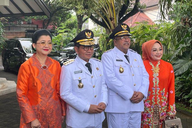 Gubernur dan Wakil Gubernur Jakarta terpilih Pramono Anung dan Rano Karno bersiap menuju lokasi pelantikan Kepala Daerah di Istana Negara, Jakarta, Kamis (20/2/2025). Foto: Alya Zahra/kumparan 