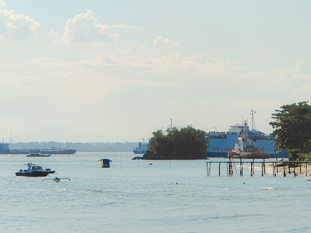 Pantai Melawai. Foto adalah Pantai Melawai. Sumber: Unsplash/Surya Sabtiana Sofyan