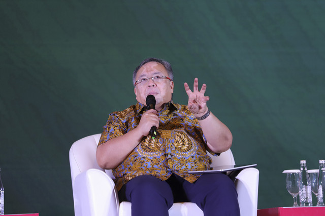 Penasihat Presiden Bidang Ekonomi dan Pembangaunan Nasional Bambang Brodjonegoro menjadi pembicara kumparan The Economic Insights 2025 di The Westin, Jakarta, Rabu (19/2/2025). Foto: Jamal Ramadhan/kumparan