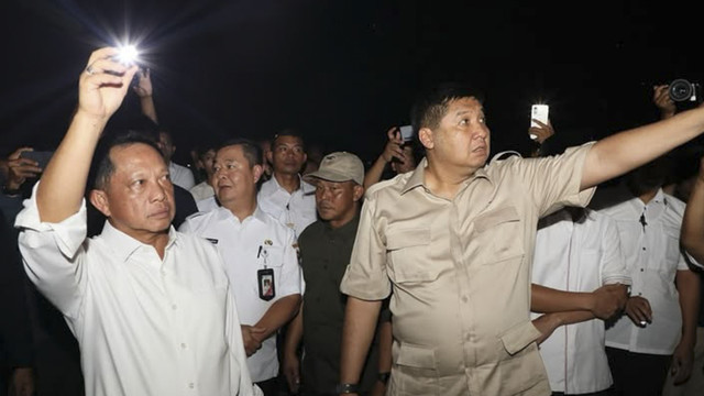 Menteri Perumahan dan Kawasan Permukiman (PKP) Maruarar Sirait bersama Menteri Dalam Negeri Tito Karnavian langsung bergerak cepat melakukan mediasi antara warga Kelurahan Kapuk Muara. Foto: Instagram/ @kementerianpkp