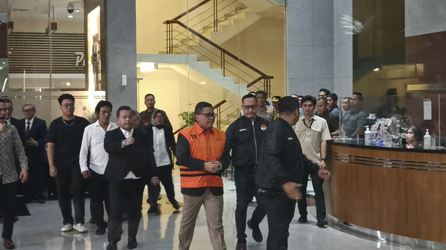 Sekjen PDIP Hasto Kristiyanto resmi ditahan KPK, Kamis (20/2/2025). Foto: Fadhil Pramudya/kumparan