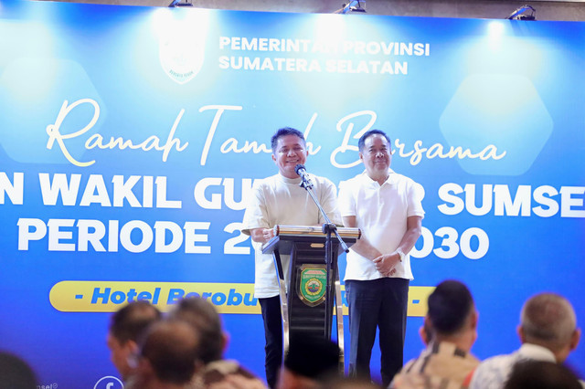 Gubernur dan Wakil Gubernur Sumsel Herman Deru-Cik Ujang saat malam Ramah Tamah di Hotel Borobudur Jakarta. Foto : Humas Pemprov Sumsel