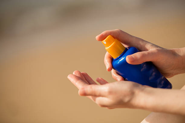 Ilustrasi Rekomendasi Sunscreen Lokal Non Comedogenic, Foto: Unsplash/fizkes.