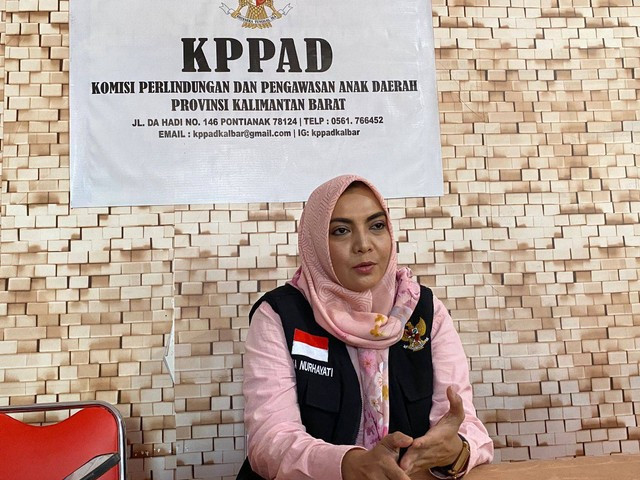 Ketua KPPAD Kalbar, Eka Nurhayati. KPPAD meminta orang tua untuk melakukan pengawasan pergaulan anaknya di luar rumah. Foto: Dok. Hi!Pontianak