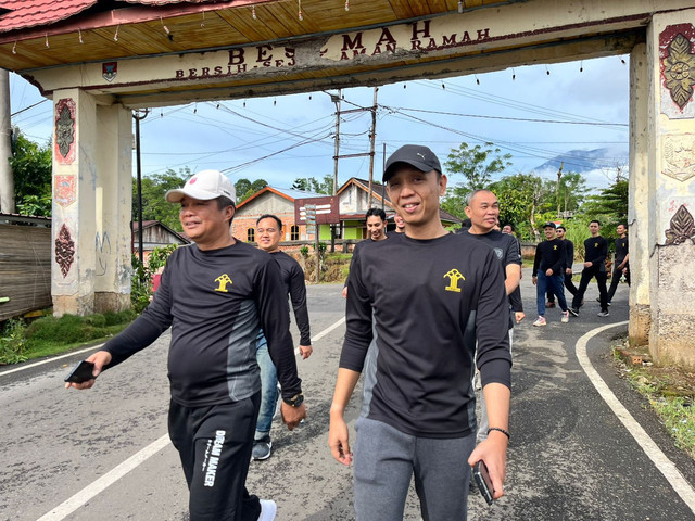 Jalan Santai Lapas Pagar Alam: Refleksi Awal Tahun dan Jaga Kesehatan Petugas 