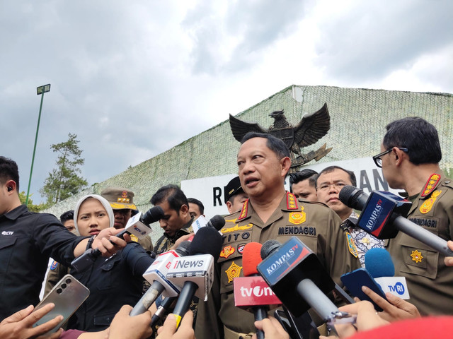 Mendagri Tito Karnavian di acara retreat kepala daerah di Akmil, Magelang, Jateng, Sabtu (22/2). Foto: Arfiansyah Panji/kumparan