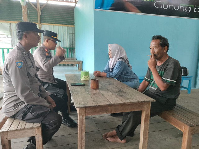 Polsek Campurdarat Berikan Imbauan Pemilik Cafe Karaoke di Wisata Gunung Budheg