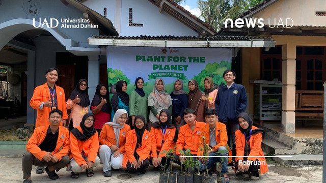 Sosialisasi Plant for the Planet oleh Mahasiswa KKN Universitas Ahmad Dahlan (Foto KKN)