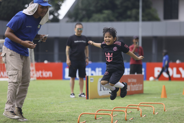 Rintangan Festival SenengSoccer memadukan latihan teknik, kecepatan dan endurance yang biasa diberikan saat melatih sepak bola dari level paling dasar. Foto: Dok. MilkLife Soccer Challenge