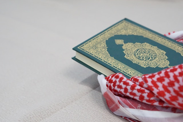 114 Urutan Surat dalam Al-Qur'an. Foto adalah ilustrasi. Sumber foto: Unsplash/Madrosah