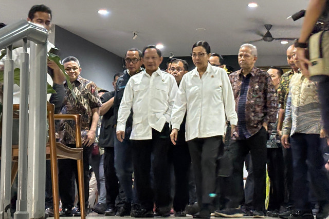 Menkeu Sri Mulyani usai mengisi materi di retreat kepala daerah di Akmil, Magelang, Jateng, Minggu (23/2/2025). Foto: Dok. Istimewa