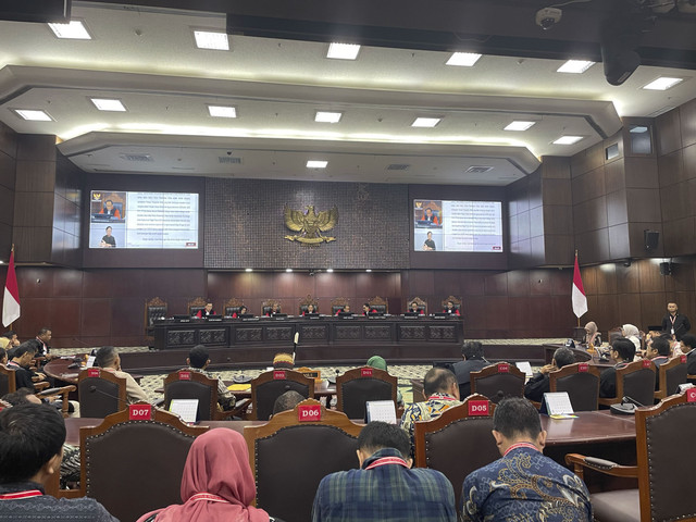 Sidang pengucapan putusan gugatan sengketa Pilkada 2024 di Gedung MK, Jakarta, Senin (24/2/2025). Foto: Fadhil Pramudya/kumparan