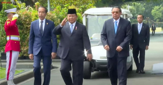 Presiden ke-7 RI Joko Widodo dan Presiden ke-6 RI Susilo Bambang Yudhoyono hadiri peluncuran Danantara. Foto: YouTube Setpres 