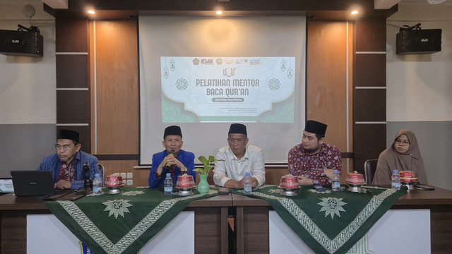 Wakil Rektor IV Universitas Muhammadiyah (Unismuh) Makassar Dr Mawardi Pewangi membuka kegiatan Pelatihan Mentor Baca Al Qurán Metode Tilawati, Senin 23 Februari 2024. 