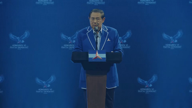 Ketua Majelis Tinggi Partai Demokrat Susilo Bambang Yudhoyono (SBY) memberikan sambutan pada acara Kongres VI Partai Demokrat 2025 di Ballroom The Ritz-Carlton Jakarta Pacific Place, Senin (24/2/2025). Foto: YouTube/ Partai Demokrat 