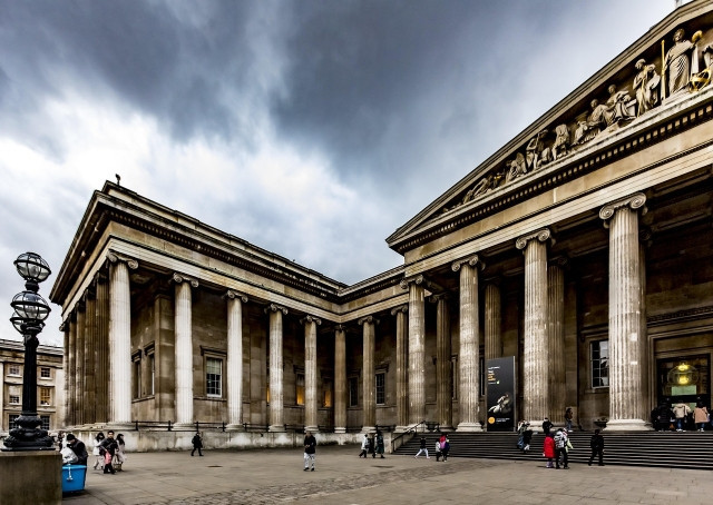 Literasi ilustrasi https://pixabay.com/id/photos/british-museum-museum-london-5200528/
