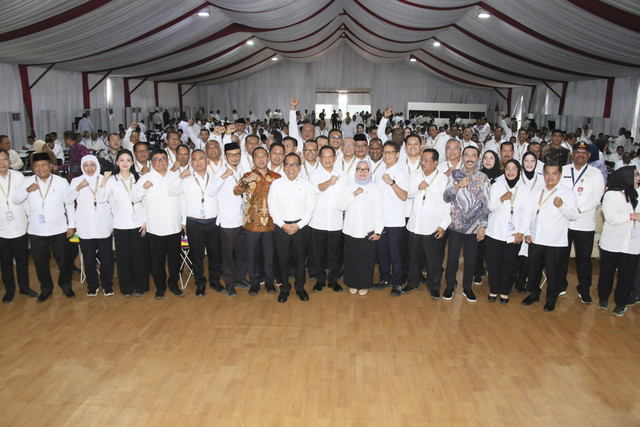 Suasana Retreat Kepala Daerah hari ke-5 di Akademi Militer Magelang, Jawa Tengah, Selasa (25/2/2025). Foto: Dok. Puspen Kemendagri