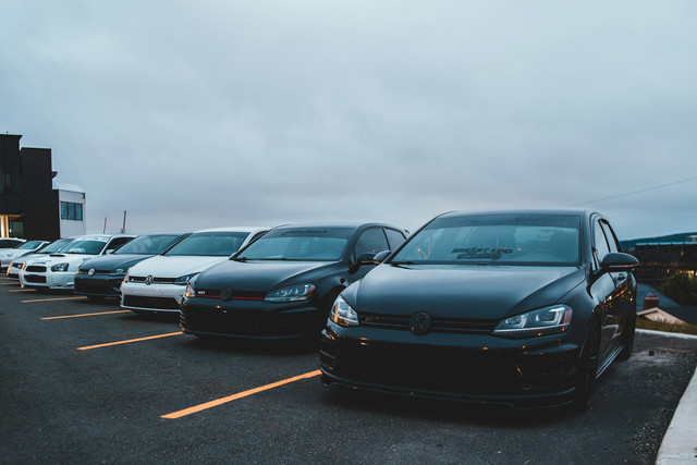 Rental Mobil Bogor Lepas Kunci. Foto hanya sebagai ilustrasi saja, bukan tempat sebenarnya. Sumber: Unsplash/Erik Mclean.