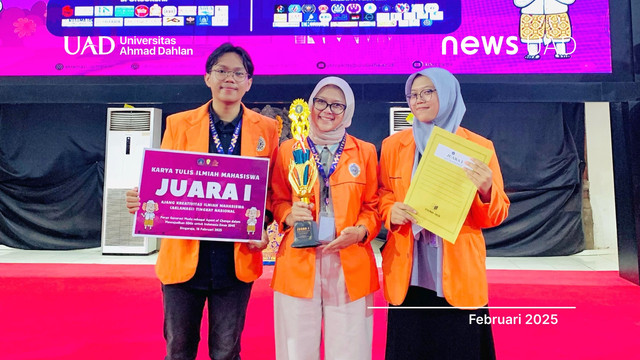 Tim Universitas Ahmad Dahlan (UAD) Raih Juara I di LKTI AKLAMASI 2025 (Foto. Diah Kartika)