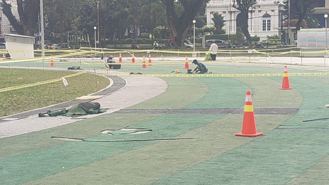 Lintasan lari Lapangan Merdeka Medan rusak dipotong-potong.  Foto: Dok. Istimewa