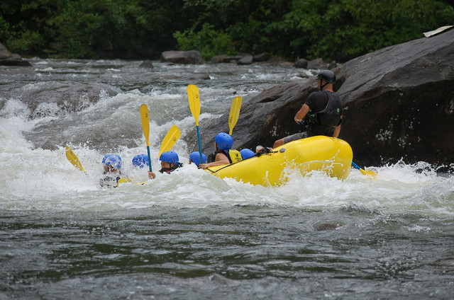 Ilustrasi Manfaat River Tubing, Unsplash/Manfaat River Tubing