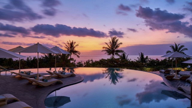 Kolam renang di Sheraton Bali Kuta Resort. Foto: Dok. Sheraton Bali Kuta Resort